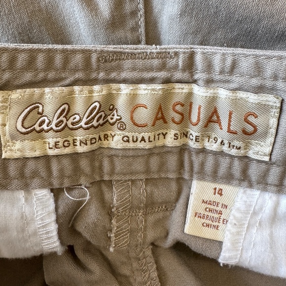 Cabelas Casuals Womens Cargo Capris Tan Size 14 Outdoor Hiking Utility Gorpcore - Picture 7 of 16